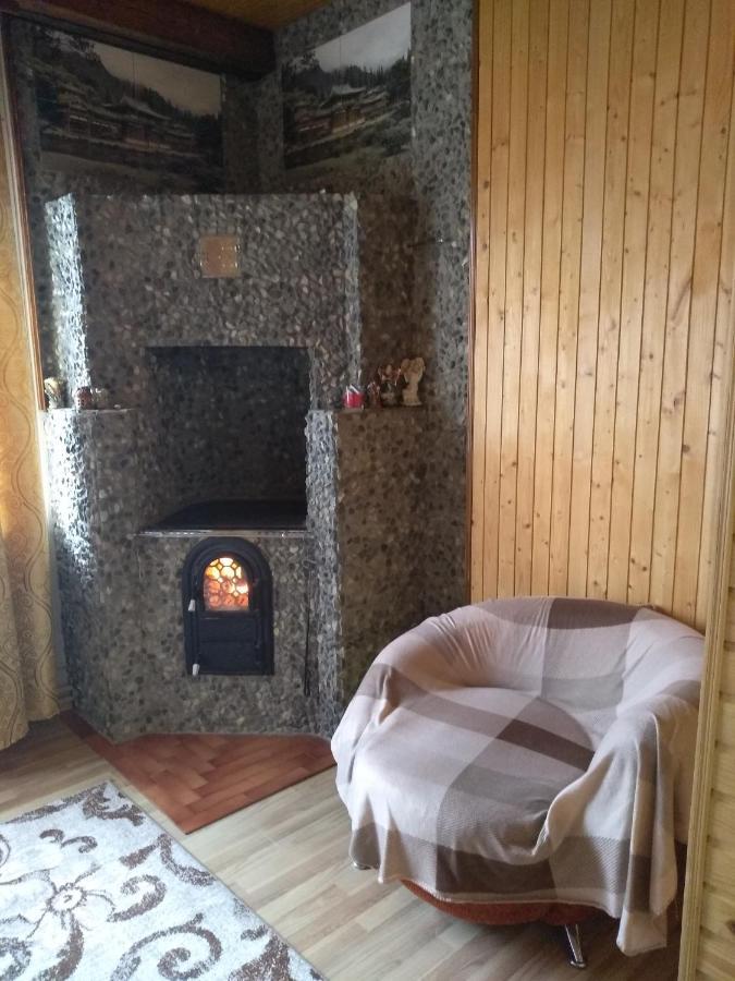 Карпатські Ночі Чан На Території Apartment ยาเรมชา ภายนอก รูปภาพ